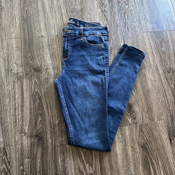 Hollister Super Skinny Jeans - Picture 2 of 6